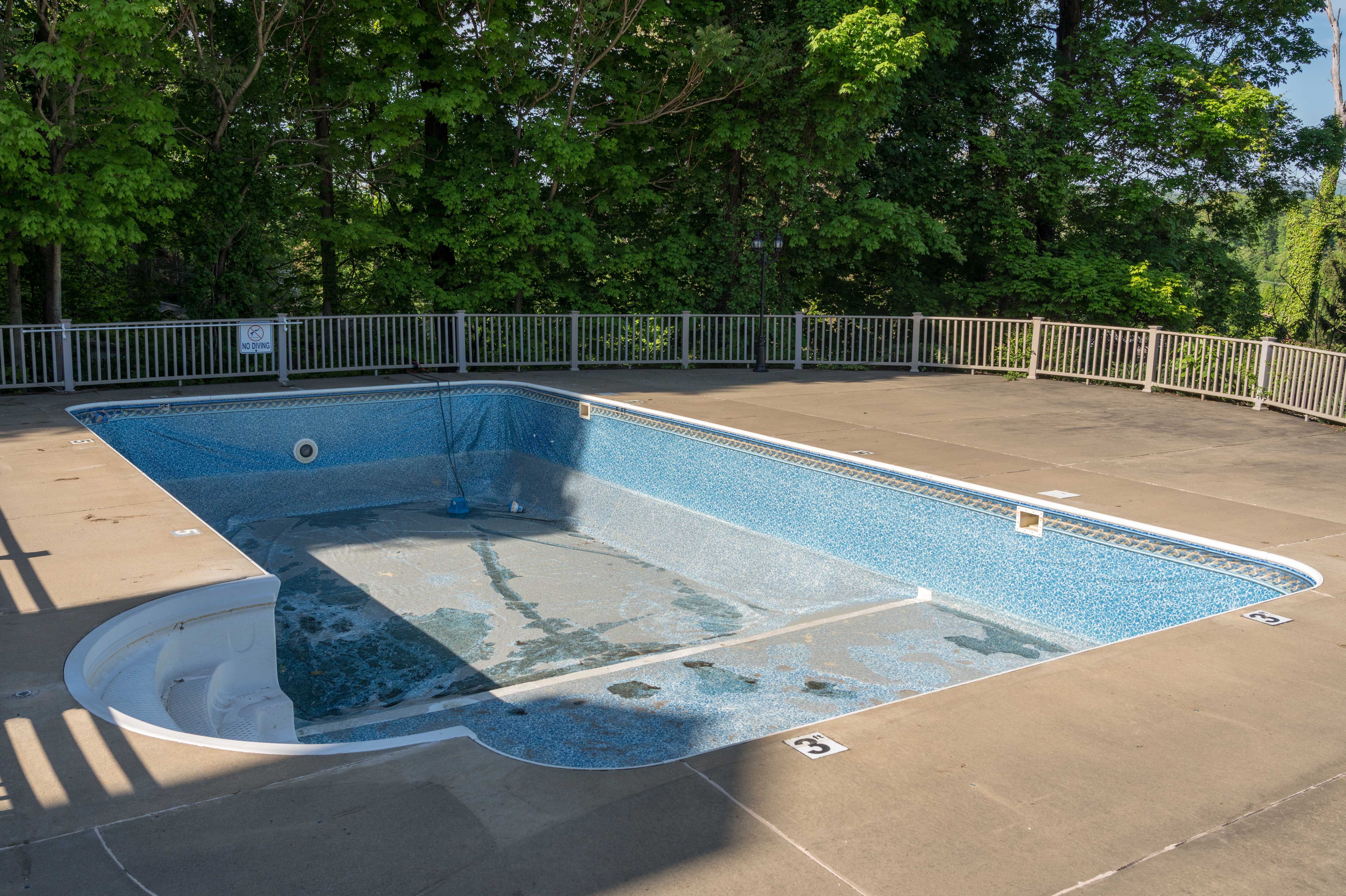 commercial pool safety risks 